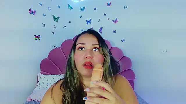 Snapshot of paula_brausin chatting on October 1, 2025, 8:46 pm paula brausin online show from October 1, 2025, 8:46 pm