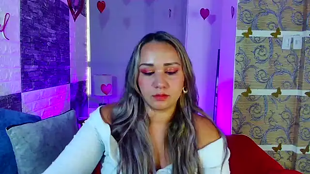 Snapshot of paula_brausin chatting on February 17, 2025, 9:00 pm paula brausin online show from February 17, 2025, 9:00 pm