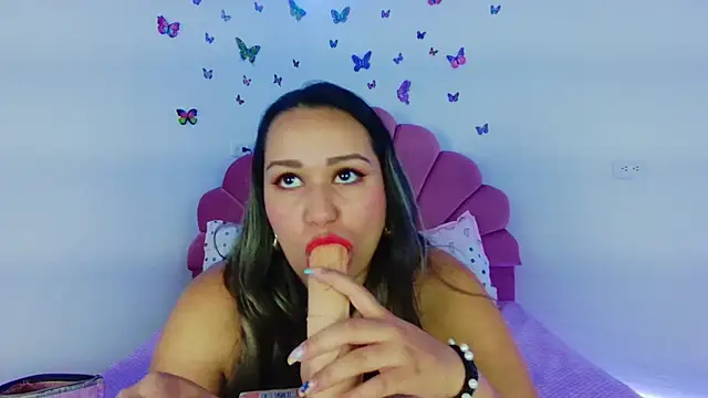 Snapshot of paula_brausin chatting on September 28, 2025, 4:58 pm paula brausin online show from September 28, 2025, 4:58 pm