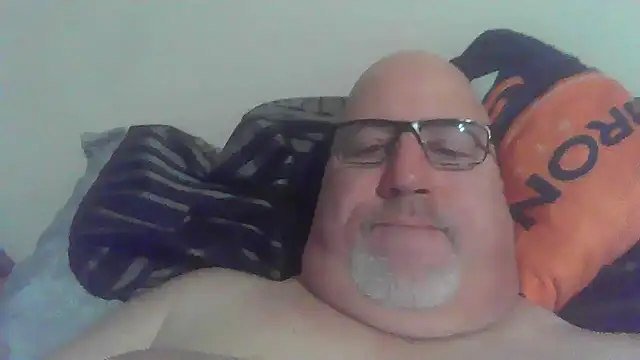 Bigbear0563 online show from December 3, 2024, 2:33 pm