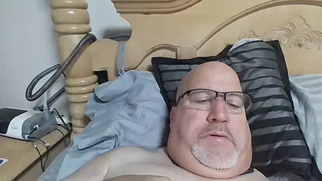 Bigbear0563 online show from November 29, 2025, 3:56 pm