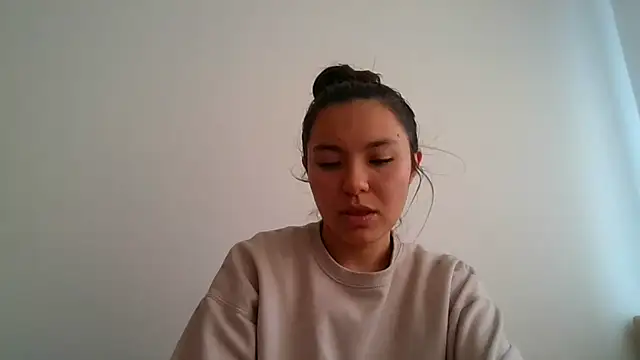  andygirl online show from May 8, 2026, 6:23 pm