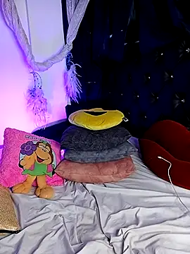 Piafisher1 online show from March 21, 2025, 4:07 pm