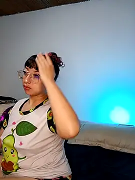 Piafisher1 online show from November 7, 2025, 1:10 am