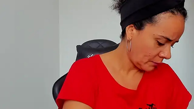 Sami Hotie1 online show from February 25, 2026, 9:36 pm