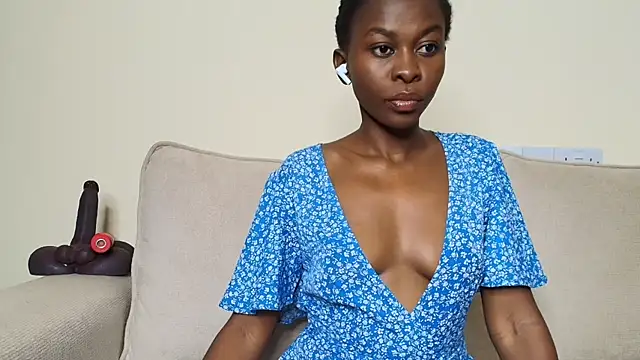 Snapshot of queen_heather chatting on July 24, 2026, 9:22 pm queen heather online show from July 24, 2026, 9:22 pm