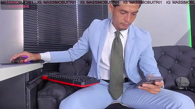 Snapshot of massimo_g chatting on July 10, 2026, 12:16 pm massimo g online show from July 10, 2026, 12:16 pm