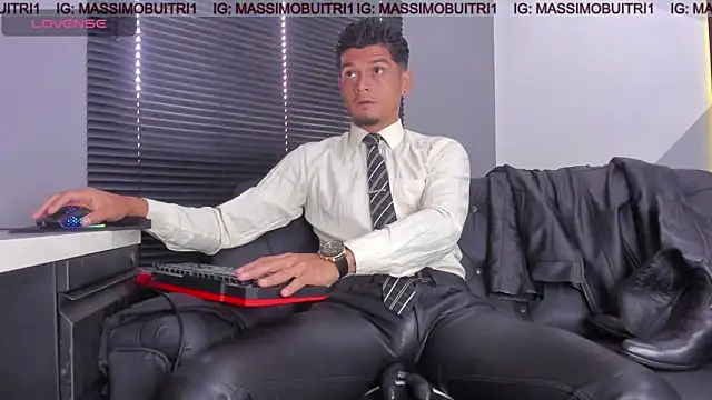 Snapshot of massimo_g chatting on June 2, 2026, 1:00 pm massimo g online show from June 2, 2026, 1:00 pm