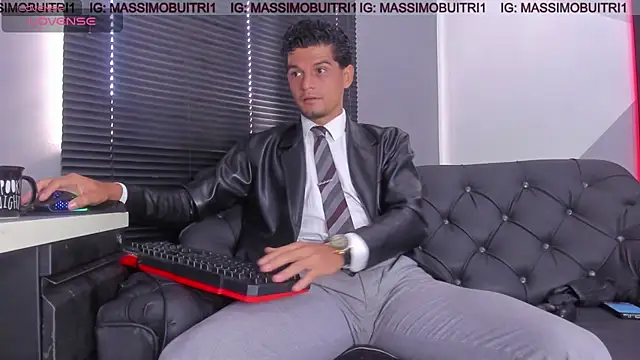 Snapshot of massimo_g chatting on July 14, 2026, 12:11 pm massimo g online show from July 14, 2026, 12:11 pm