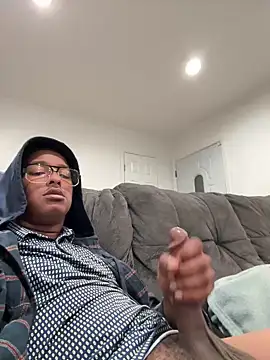 Snapshot of cumwithus1903 chatting on January 8, 2025, 1:32 am cumwithus1903 online show from January 8, 2025, 1:32 am