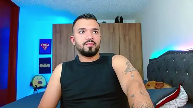 mathew vidal1 online show from November 17, 2025, 2:37 am