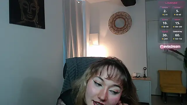 Snapshot of Crystal-dreamt chatting on April 4, 2026, 9:05 am Crystal-dreamt online show from April 4, 2026, 9:05 am