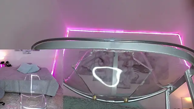 jazmin ross online show from October 26, 2025, 1:06 am