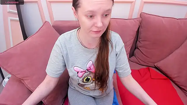 JannaVerdi  online show from February 25, 2025, 6:47 am