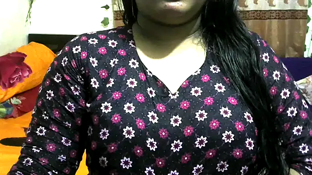 Bengalisexygirl online show from May 5, 2026, 3:15 pm