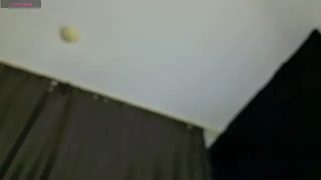 Snapshot of moniqque chatting on February 25, 2025, 4:14 am moniqque online show from February 25, 2025, 4:14 am