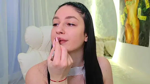 moniqque online show from February 3, 2026, 6:00 am