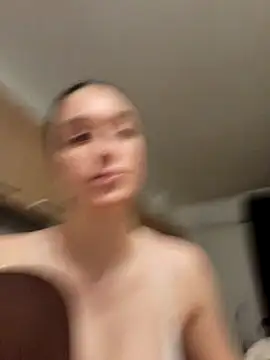 Snapshot of moniqque chatting on November 6, 2025, 7:40 pm moniqque online show from November 6, 2025, 7:40 pm