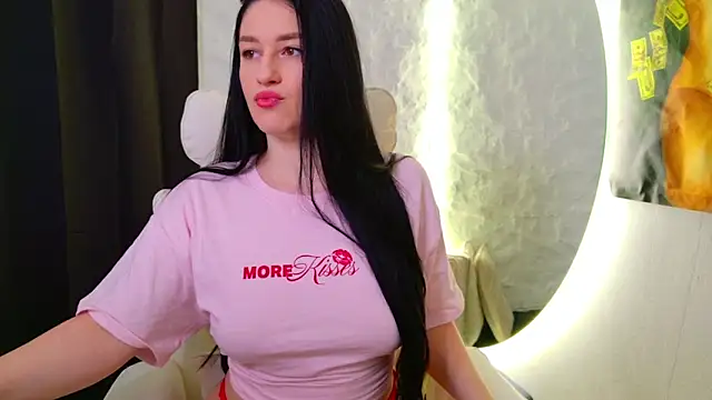 Snapshot of moniqque chatting on December 3, 2025, 5:41 am moniqque online show from December 3, 2025, 5:41 am