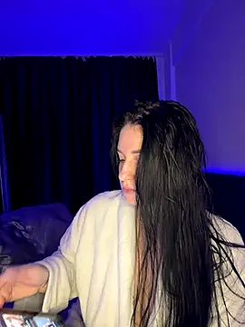 Snapshot of moniqque chatting on November 23, 2025, 11:31 am moniqque online show from November 23, 2025, 11:31 am