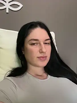 Snapshot of moniqque chatting on October 13, 2025, 1:34 pm moniqque online show from October 13, 2025, 1:34 pm