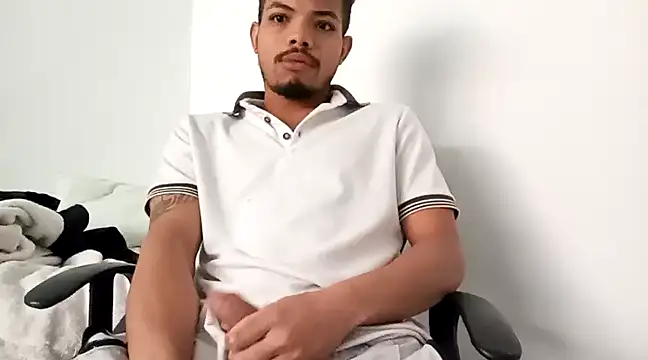 Snapshot of danidiazto2023 chatting on March 9, 2025, 12:20 pm danidiazto2023 online show from March 9, 2025, 12:20 pm