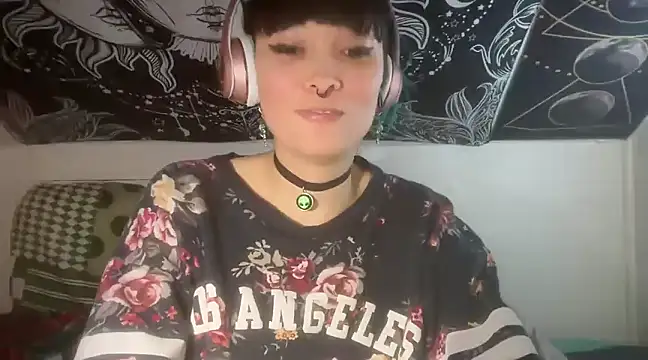 Snapshot of FRRANNKIE chatting on March 2, 2025, 5:52 pm FRRANNKIE online show from March 2, 2025, 5:52 pm