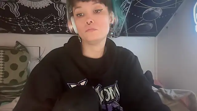 Snapshot of FRRANNKIE chatting on March 22, 2025, 5:31 pm FRRANNKIE online show from March 22, 2025, 5:31 pm