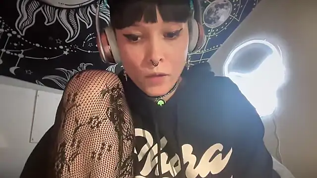 Snapshot of FRRANNKIE chatting on February 26, 2025, 7:53 pm FRRANNKIE online show from February 26, 2025, 7:53 pm