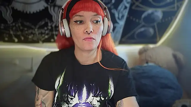 Snapshot of FRRANNKIE chatting on September 18, 2025, 7:33 am FRRANNKIE online show from September 18, 2025, 7:33 am