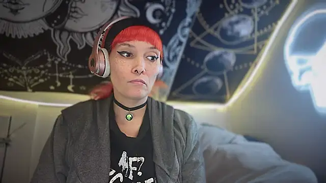 Snapshot of FRRANNKIE chatting on September 22, 2025, 11:27 am FRRANNKIE online show from September 22, 2025, 11:27 am