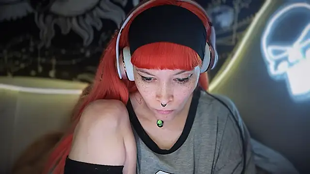 Snapshot of FRRANNKIE chatting on September 20, 2025, 10:09 am FRRANNKIE online show from September 20, 2025, 10:09 am