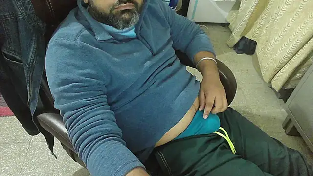 Snapshot of rentarob chatting on November 24, 2025, 3:28 am rentarob online show from November 24, 2025, 3:28 am