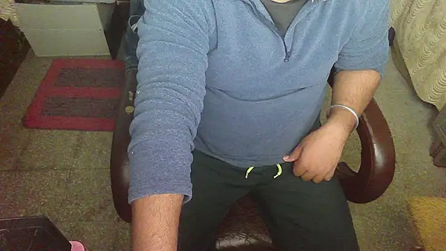 Snapshot of rentarob chatting on December 2, 2025, 9:11 am rentarob online show from December 2, 2025, 9:11 am