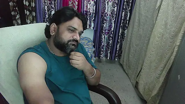 Snapshot of rentarob chatting on November 3, 2025, 3:45 am rentarob online show from November 3, 2025, 3:45 am