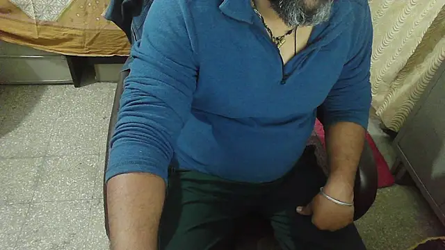 Snapshot of rentarob chatting on November 29, 2025, 5:46 pm rentarob online show from November 29, 2025, 5:46 pm