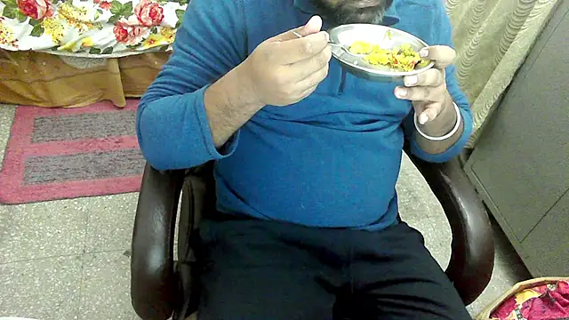 Snapshot of rentarob chatting on December 14, 2025, 1:17 pm rentarob online show from December 14, 2025, 1:17 pm