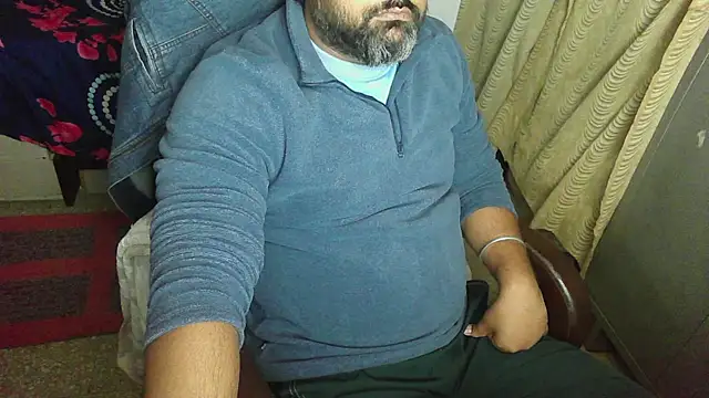 Snapshot of rentarob chatting on November 25, 2025, 7:52 am rentarob online show from November 25, 2025, 7:52 am