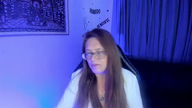 Snapshot of Ivette_Shaira chatting on June 1, 2026, 11:21 am Ivette Shaira online show from June 1, 2026, 11:21 am