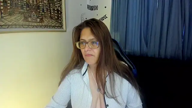 Snapshot of Ivette_Shaira chatting on July 10, 2026, 11:54 am Ivette Shaira online show from July 10, 2026, 11:54 am