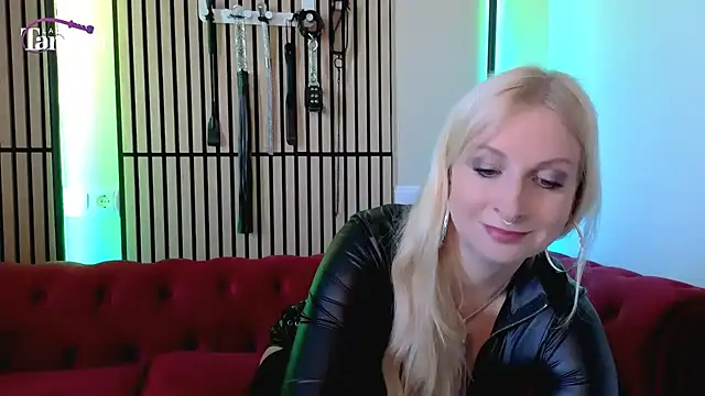 Snapshot of TARA-FUN chatting on July 8, 2026, 5:02 pm TARA-FUN online show from July 8, 2026, 5:02 pm