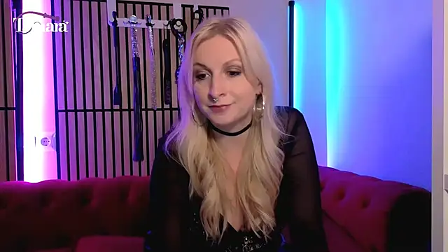 Snapshot of TARA-FUN chatting on July 2, 2026, 7:31 pm TARA-FUN online show from July 2, 2026, 7:31 pm