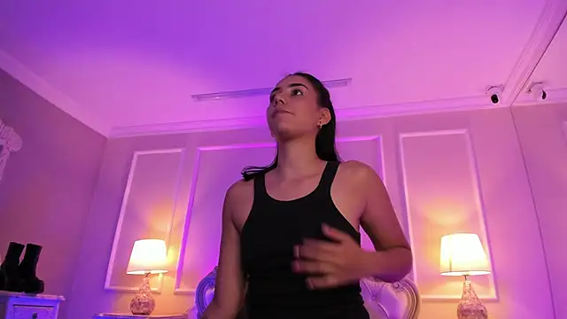 Snapshot of LucianaCarter chatting on October 18, 2025, 3:41 am LucianaCarter online show from October 18, 2025, 3:41 am