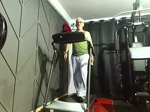 cenizo10124 online show from November 2, 2025, 3:00 am