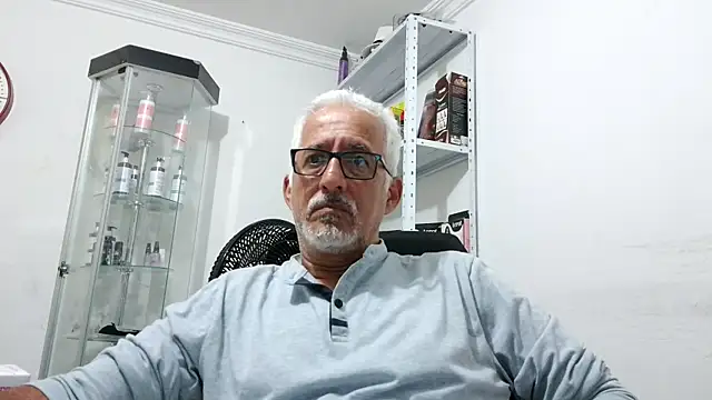 cenizo10124 online show from November 14, 2025, 1:09 am