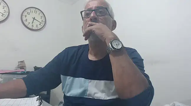 cenizo10124 online show from January 1, 2025, 11:18 pm