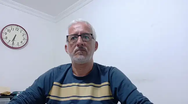 cenizo10124 online show from January 15, 2025, 11:30 pm