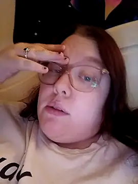 Sexycurvyemilyy online show from November 25, 2025, 10:32 pm