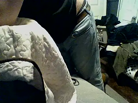 Snapshot of carlosxxx213 chatting on April 14, 2026, 6:07 am carlosxxx213 online show from April 14, 2026, 6:07 am