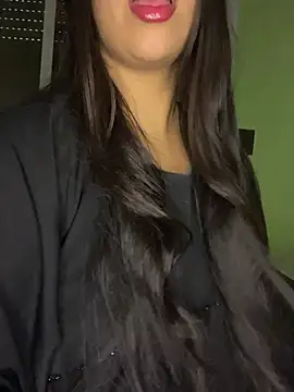 Snapshot of Mayacrayzi chatting on June 19, 2026, 9:04 am Mayacrayzi online show from June 19, 2026, 9:04 am